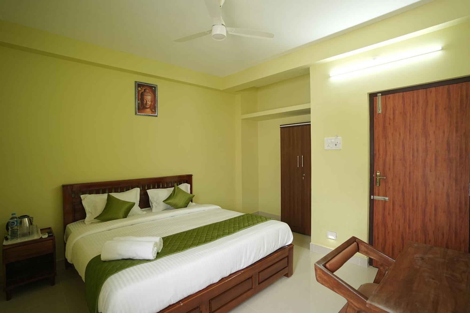 Le Leos Park Inn Pondichéry Extérieur photo
