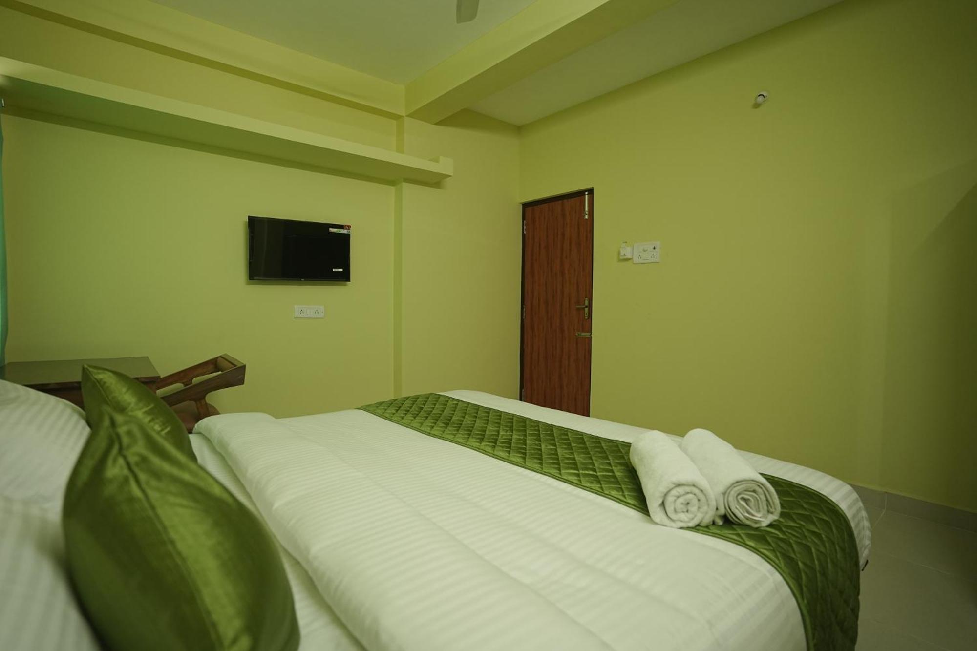 Le Leos Park Inn Pondichéry Extérieur photo