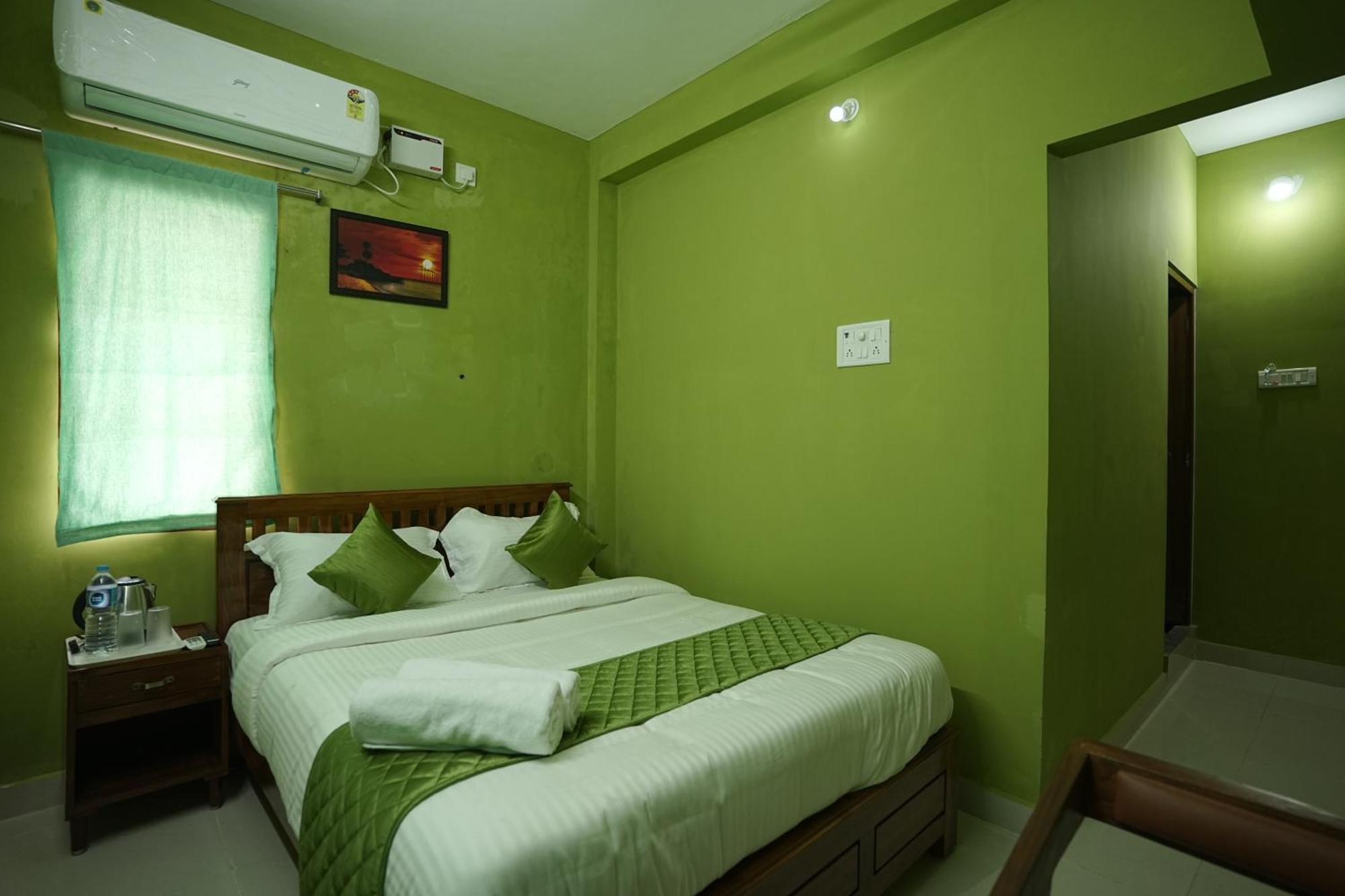 Le Leos Park Inn Pondichéry Extérieur photo